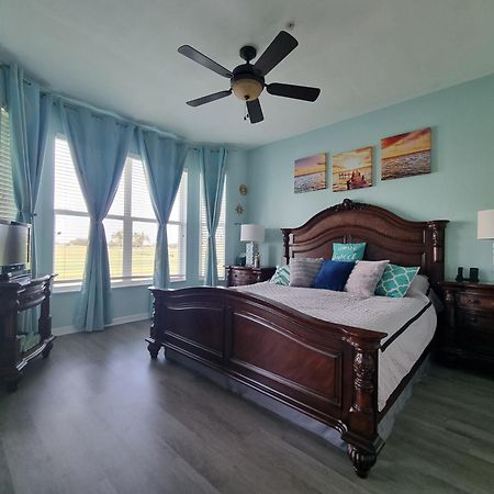 Stunning 2-Bedroom Plus Den Condo In Greenlinks Resort Нейплс Экстерьер фото