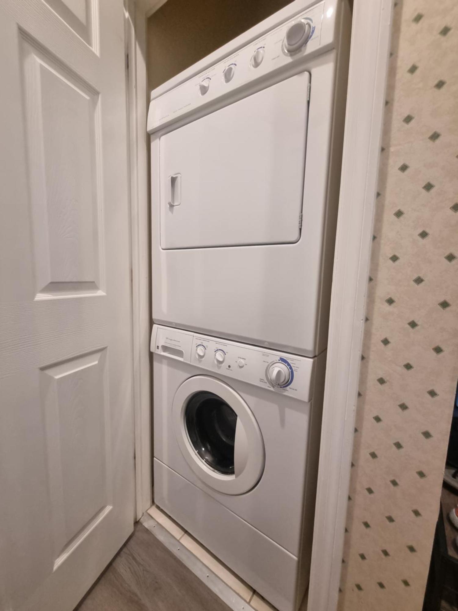 Stunning 2-Bedroom Plus Den Condo In Greenlinks Resort Нейплс Экстерьер фото