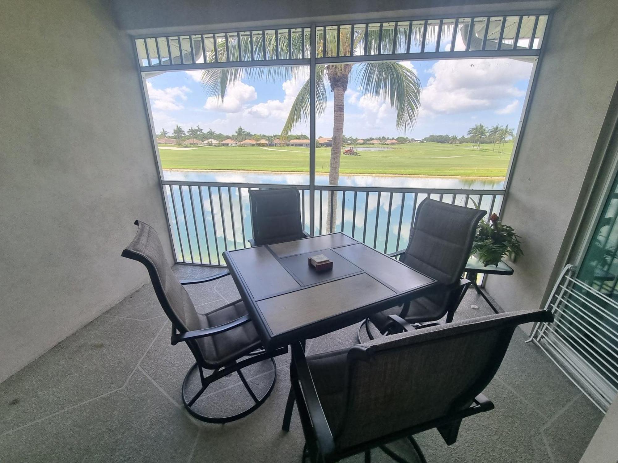 Stunning 2-Bedroom Plus Den Condo In Greenlinks Resort Нейплс Экстерьер фото
