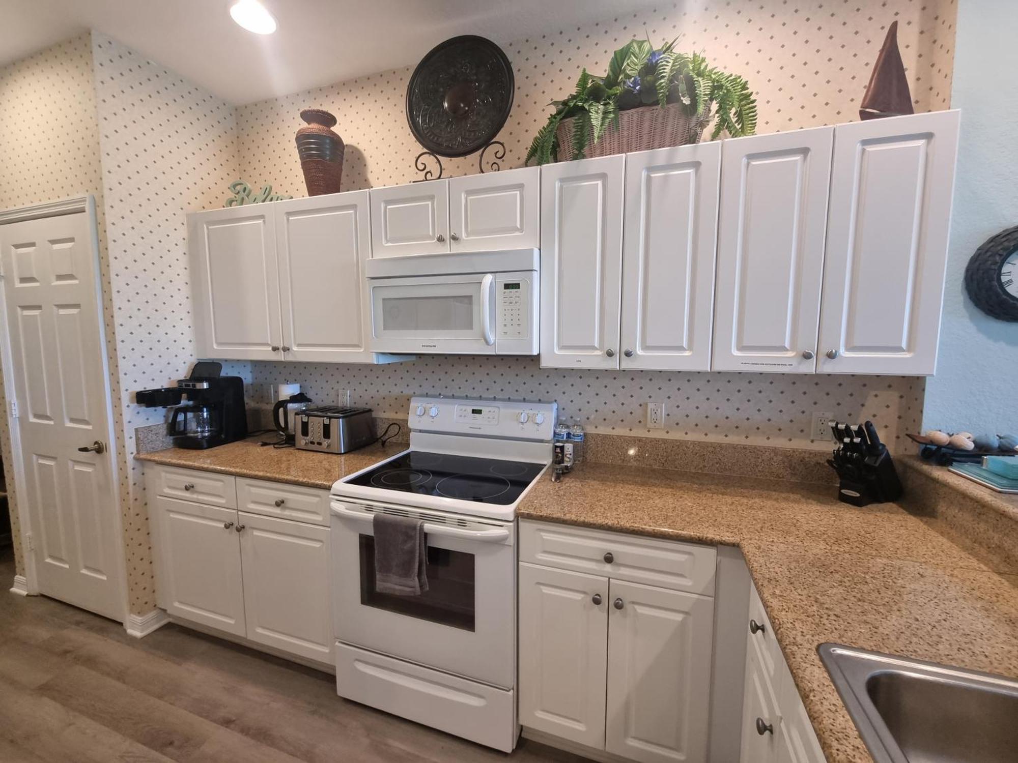 Stunning 2-Bedroom Plus Den Condo In Greenlinks Resort Нейплс Экстерьер фото